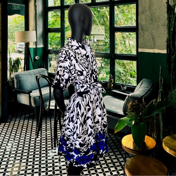 Classy Wrap Dress - One Size Fits All - Picture 1 of 4